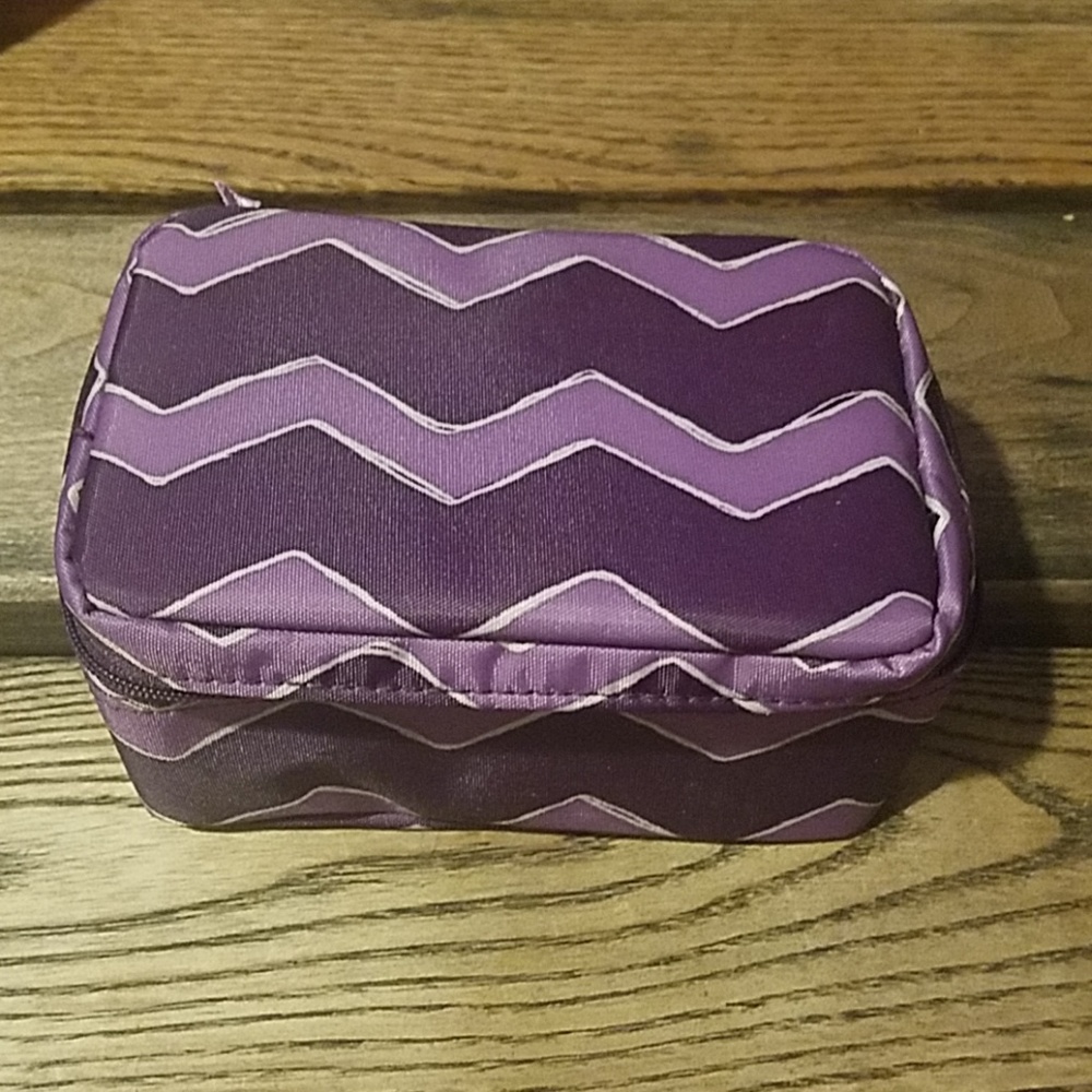 Thirty-one accessory bag.
